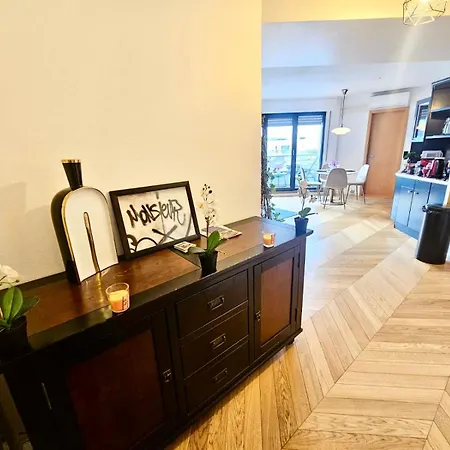 Urban Comfort 1br Flat W Terrace&parking Appartement