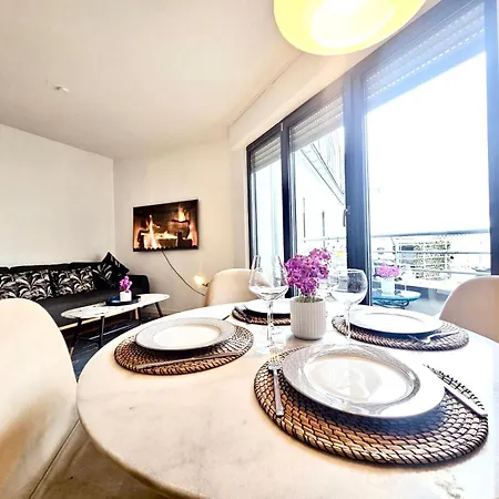 Urban Comfort 1br Flat W Terrace&parking Appartement Luxemburg